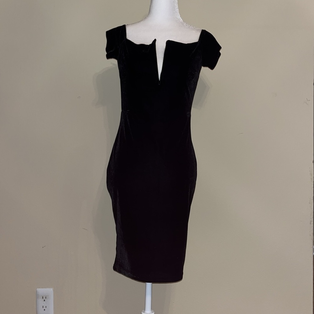 Akira soft velvet Elegant Black Off-Shoulder cocktail dress small